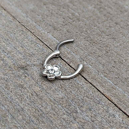 16G 5/16 Clear Gem Sweetheart Flower Cartilage Clicker