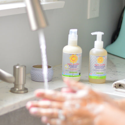 (No added fragrance)™ Soft & Clean Hands Kit