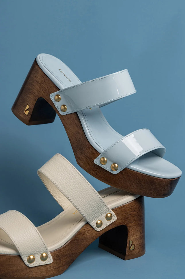 Larroudé x Kenneth Cole: Sandal Maya Patent Leather