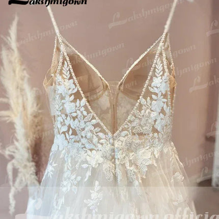 Spaghetti Straps Vintage Lace Wedding Dress With V Neckline Bride Dress Tulle Beach Bridal Gown trouwjurk  Customized