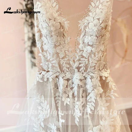 Sexy A-Line Backless Wedding Dress Customized Lace Applique Beaded Off White Tulle Wedding Gowns Trouwjurk Long Bridal Dress