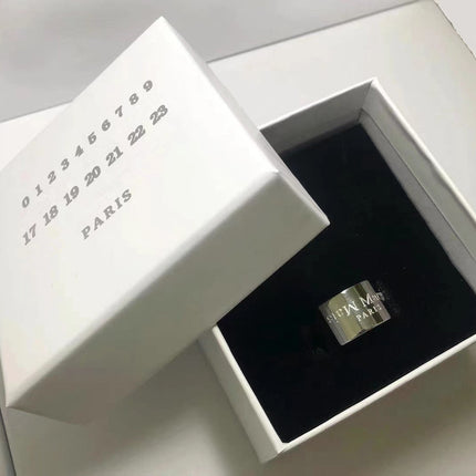 MMM inverted classic ring