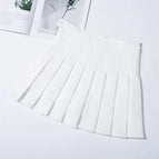 White / M