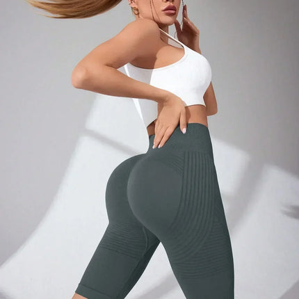 Women‘s Seamless Yoga Shorts High Waisted Striped Slim Shorts Sexy Butt Lifting Gym Trainning High Elastic Five Point Pants