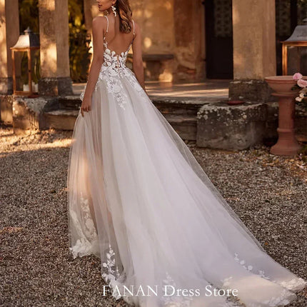 Fanan Spaghetti Straps Wedding Dress Tulle Appliques Customized Sexy Open Back Ruched Ivory Bridal Party Gown Vestidos De Novia