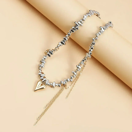 Fashion Heart Beaded Necklace for Women Boho Elegant Irregular Crystal Chain Y2K Choker Exquisite Party Gift Jewelry Accessories