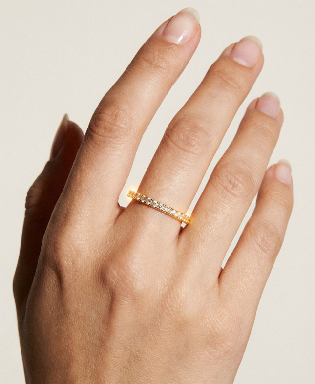 The M Essential Pavé Band