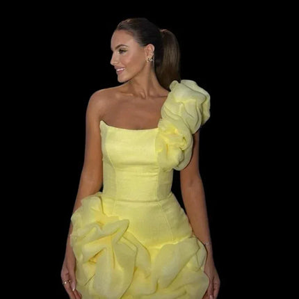 New fashion and sexy solid color wrapped chest dress, women's temperament decorative pleated ruffled edge party dress