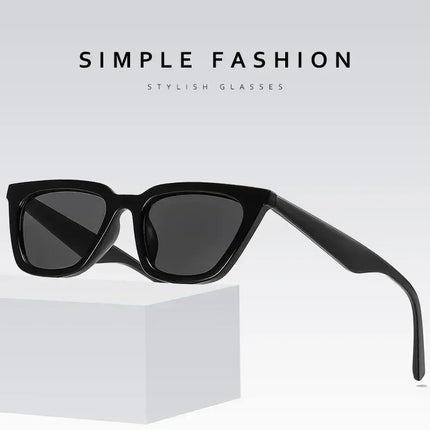Classic Black Vintage Cat Eye Sunglasses Women Brand Designer Simplicity Elegant Small Frame Sun Glasses Men Trend Eyewear UV400