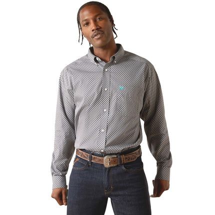 Ariat Mens Wrinkle Free Solid Classic Fit Long Sleeve Shirt