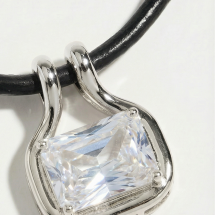 THE NAIA GEM PENDANT NECKLACE