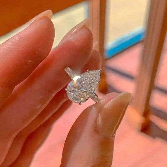 Elegant Teardrop Cubic Zirconia Engagement Ring