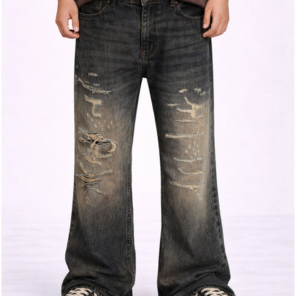 CLASSIC DISTRESSED DENIM